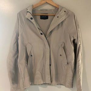 Everlane Cropped City Anorak in Stone